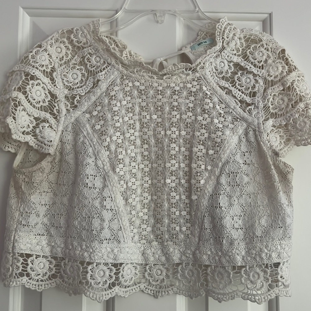 Kimchi Blue white lace tank top with open back and tie detail!